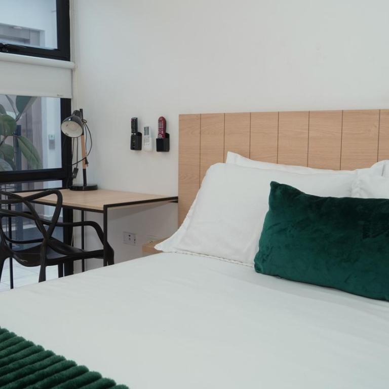 80Cooliving Medellín - Habitación con cama grande - 6