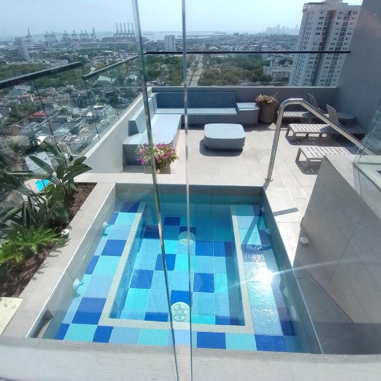 Cartagena Apartamento 2 dormitorios 2 baños en Edificio Confortable piscina, gym, coworking, salón, parqueadero, sobre avenida principal - Two-Bedroom Apartment - 29