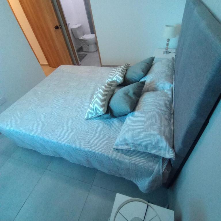 Cartagena Apartamento 2 dormitorios 2 baños en Edificio Confortable piscina, gym, coworking, salón, parqueadero, sobre avenida principal - Two-Bedroom Apartment - 30