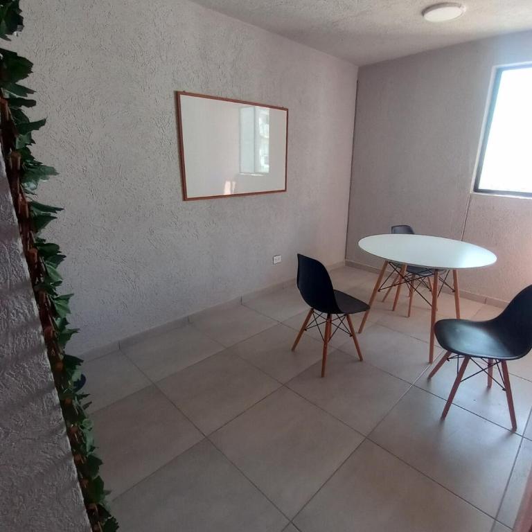 Cartagena Apartamento 2 dormitorios 2 baños en Edificio Confortable piscina, gym, coworking, salón, parqueadero, sobre avenida principal - Two-Bedroom Apartment - 37