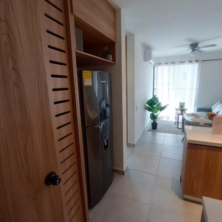 Cartagena Apartamento 2 dormitorios 2 baños en Edificio Confortable piscina, gym, coworking, salón, parqueadero, sobre avenida principal - Two-Bedroom Apartment - 53