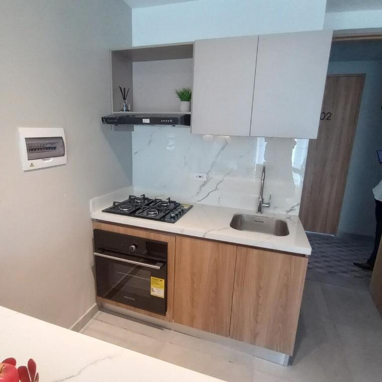 Cartagena Apartamento 2 dormitorios 2 baños en Edificio Confortable piscina, gym, coworking, salón, parqueadero, sobre avenida principal - Two-Bedroom Apartment - 60