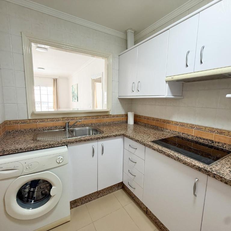 Chanquete 33 - Playa La Torrecilla y El Playazo - Two-Bedroom Apartment - 21