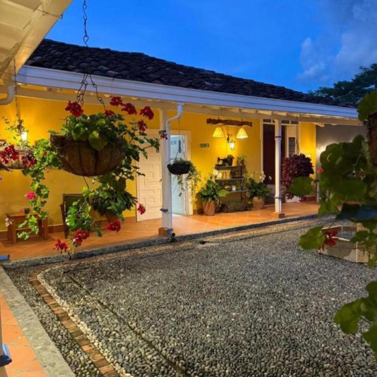 Caja De Oro - Finca Colonial de 6 Habitaciones y Jacuzzi en Fredonia - Casa de 6 dormitorios - 81