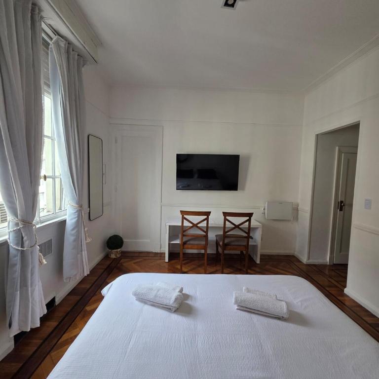 View of the Obelisco! Birthplace of Tango, Wine and Polo - Apartamento de 1 dormitorio - 4