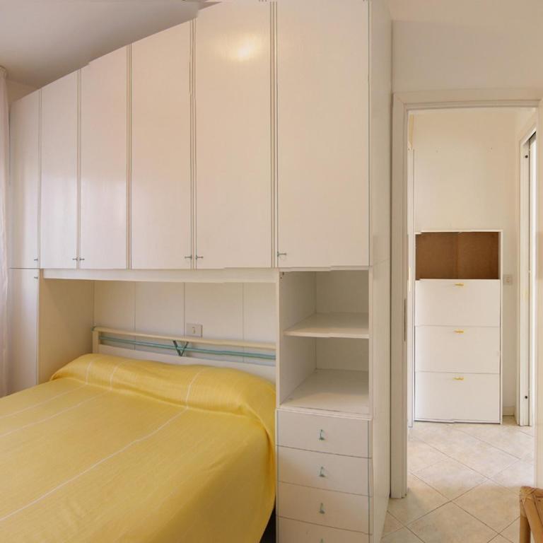 Hotel Germania - One-Bedroom Apartment - Separate Building - 4