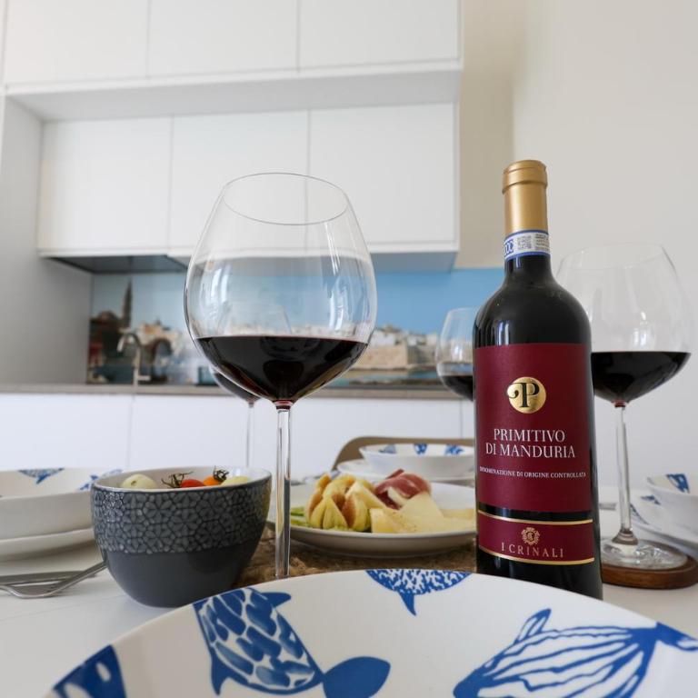 120s Porto Rosso 2 Suites or Entire Apartment 120m2 - Suite Deluxe con Vista Mare - 10