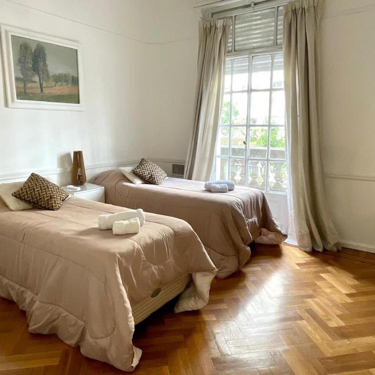 With a balcony overlooking the Obelisco, between Jacarandas and Tango - Apartamento de 1 dormitorio - 1