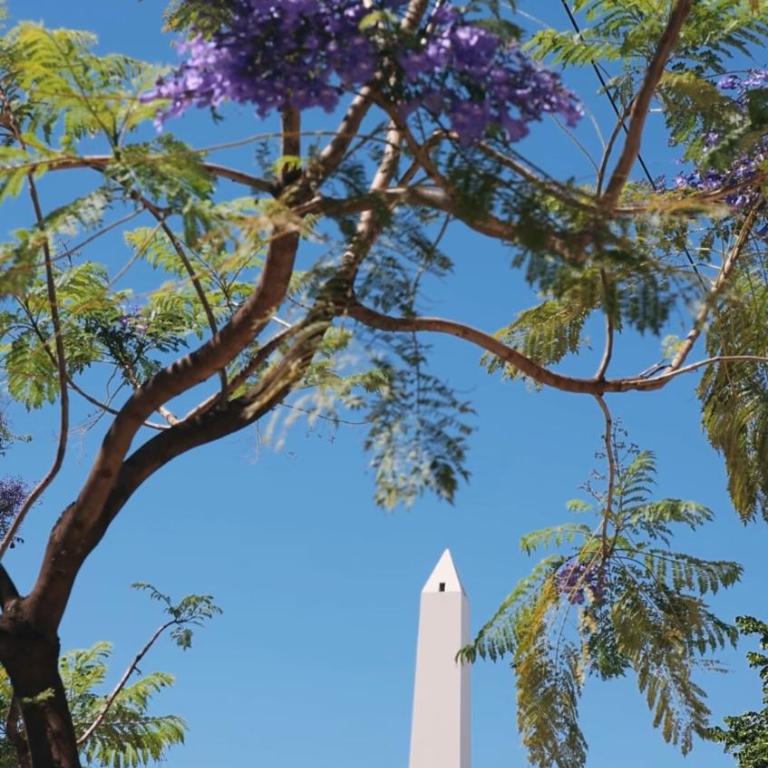With a balcony overlooking the Obelisco, between Jacarandas and Tango - Apartamento de 1 dormitorio - 8