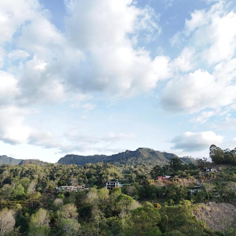 Villas del Rio Glamping - King Room with Mountain View - 26