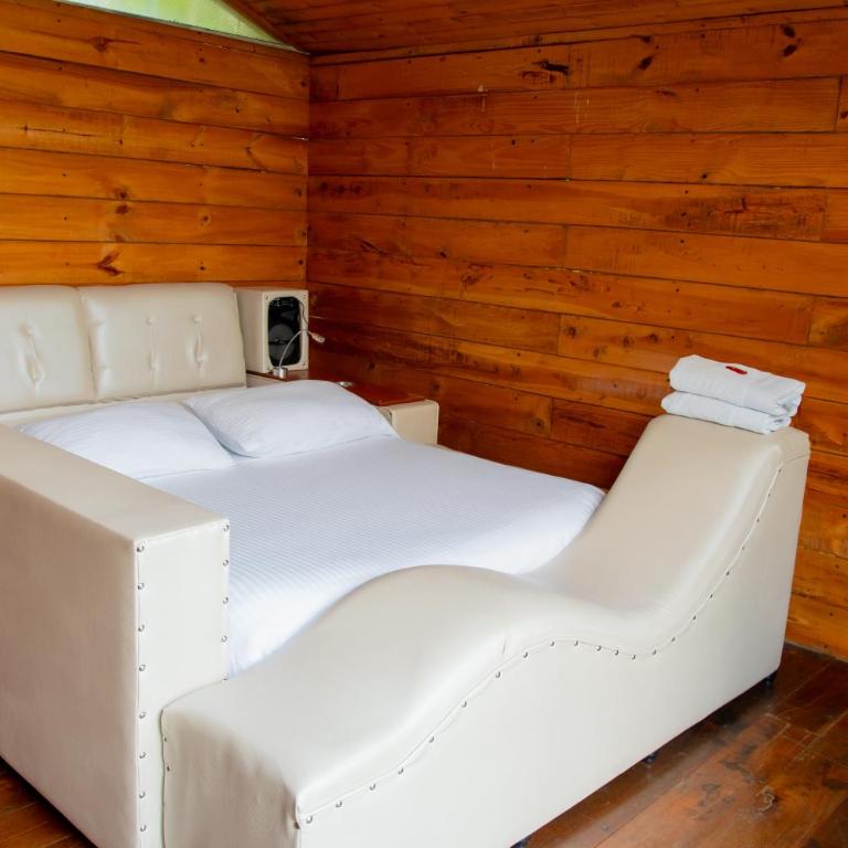 Villas del Rio Glamping - Double Room with Private External Bathroom - 7