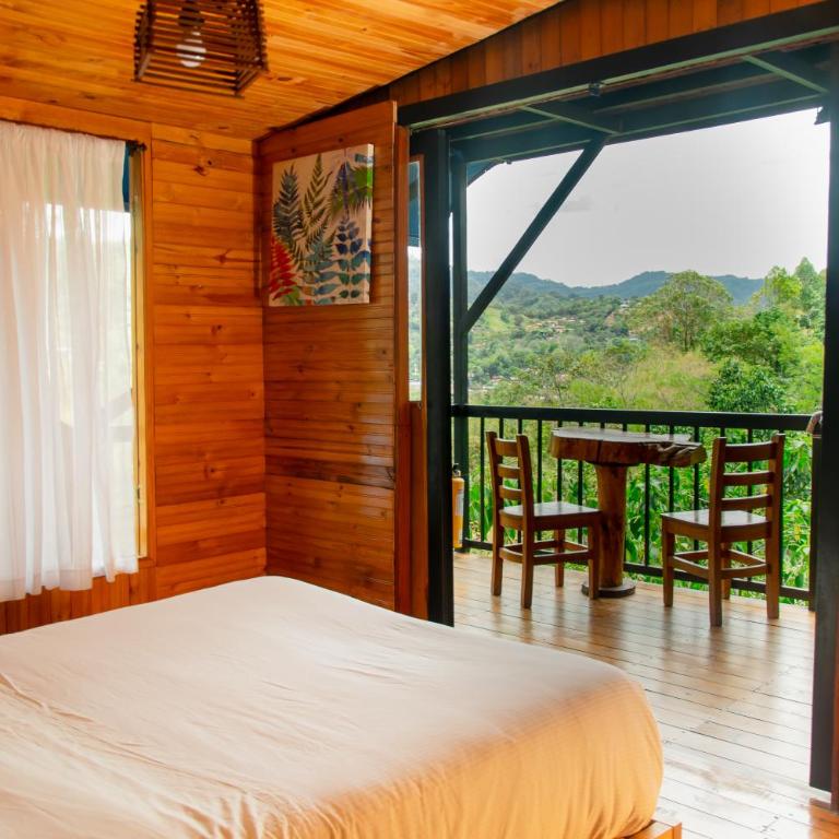 Villas del Rio Glamping - Budget Double Room - 3
