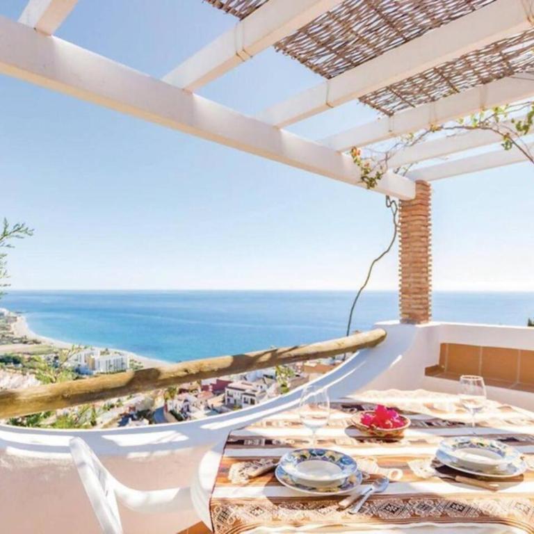 Charming Villa with the best Panoramic views - Three-Bedroom House - 1