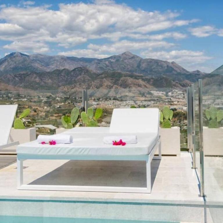 Villa de lujo. Infinity Pool y vista 360º de Nerja - Villa with Private Pool - 4