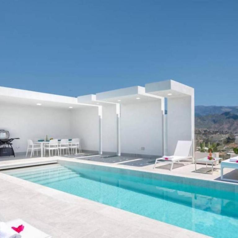 Villa de lujo. Infinity Pool y vista 360º de Nerja - Villa with Private Pool - 5