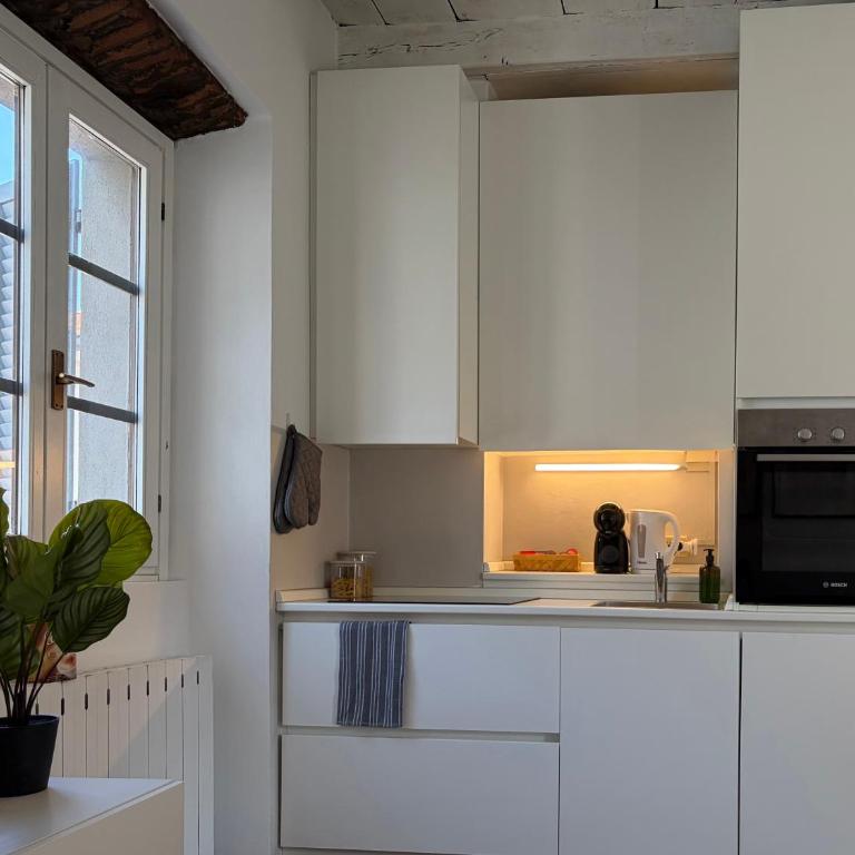 Hello Como - accogliente attico nel cuore di Como - One-Bedroom Apartment - 4