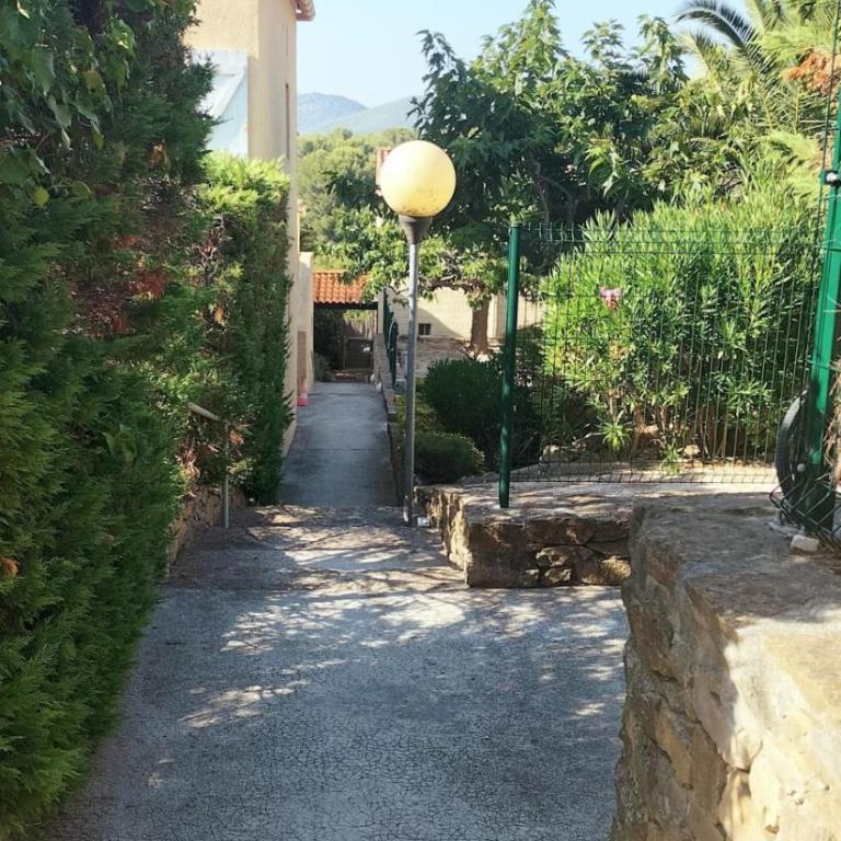 Studio rénové avec terrasses et parking - Studio - 8