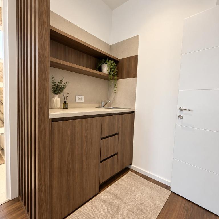 Guest House Fjola - Family Room with Balcony - 3