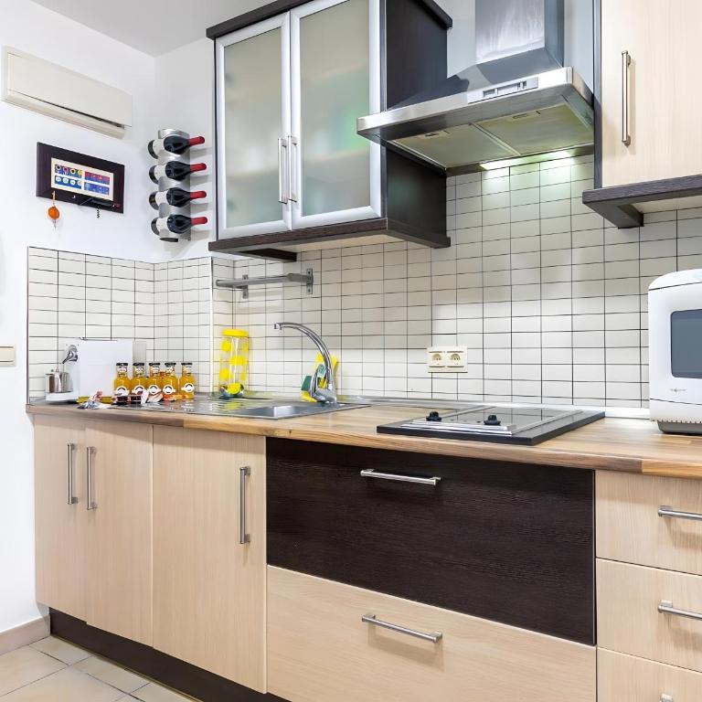 Apartamento El Oasis Torremolinos - Estudio con terraza - 9