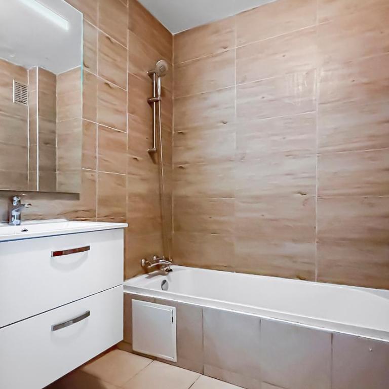 Grand T4 Balcon Proche Aéroport Lyon - Apartamento de 3 dormitorios - 23