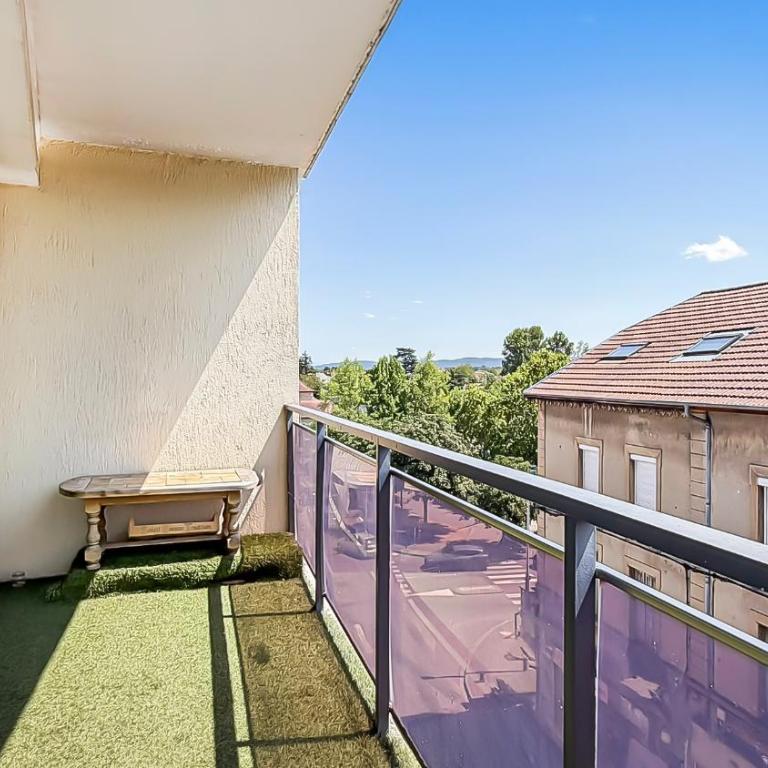Grand T4 Balcon Proche Aéroport Lyon - Apartamento de 3 dormitorios - 24