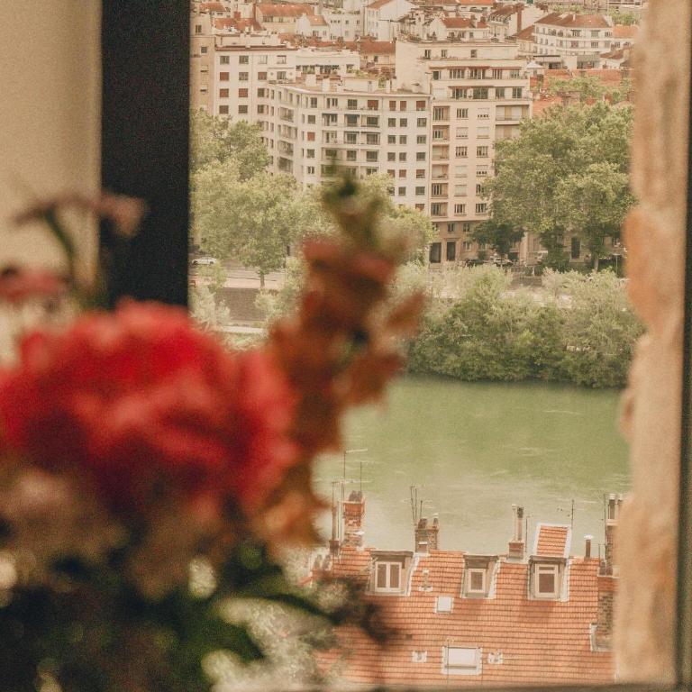 Hôtel Fort St Laurent Lyon - Handwritten Collection - Deluxe Junior Suite - Rhone View - 12