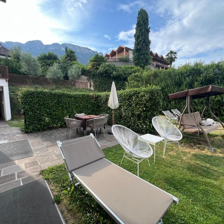 Luxury Apartment with Private Garden & Vineyard Views in Kaltern - Camera Matrimoniale con Bagno Privato - 16