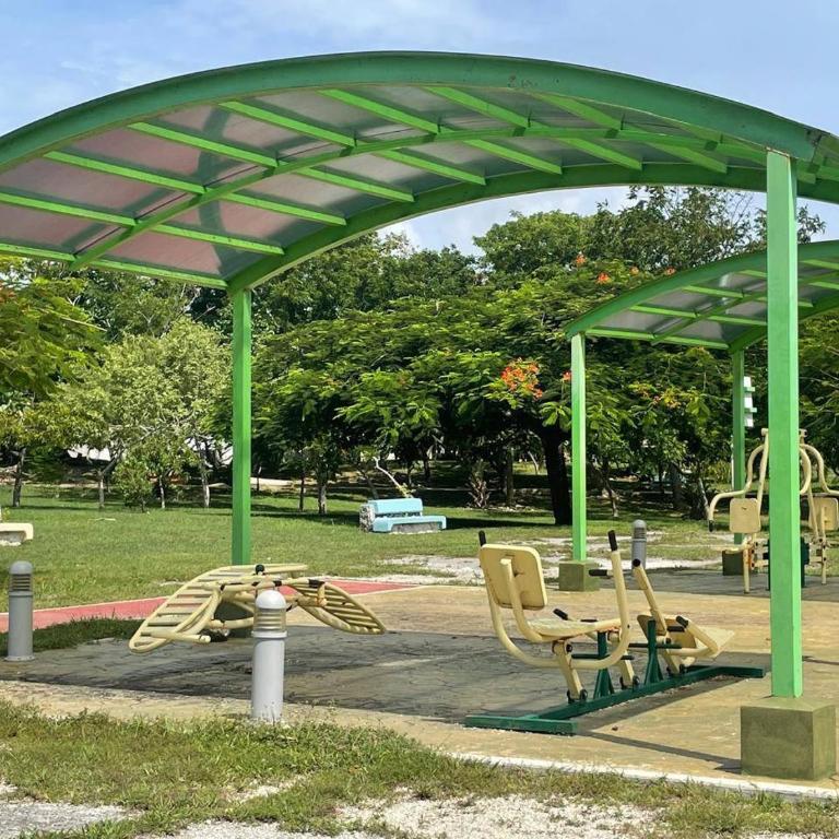 Fun and relax suite beside a park, 10 min to beaches - Apartamento - 26