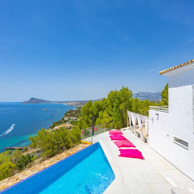 Villa Infinitysea - PlusHolidays - Villa Deluxe - 98