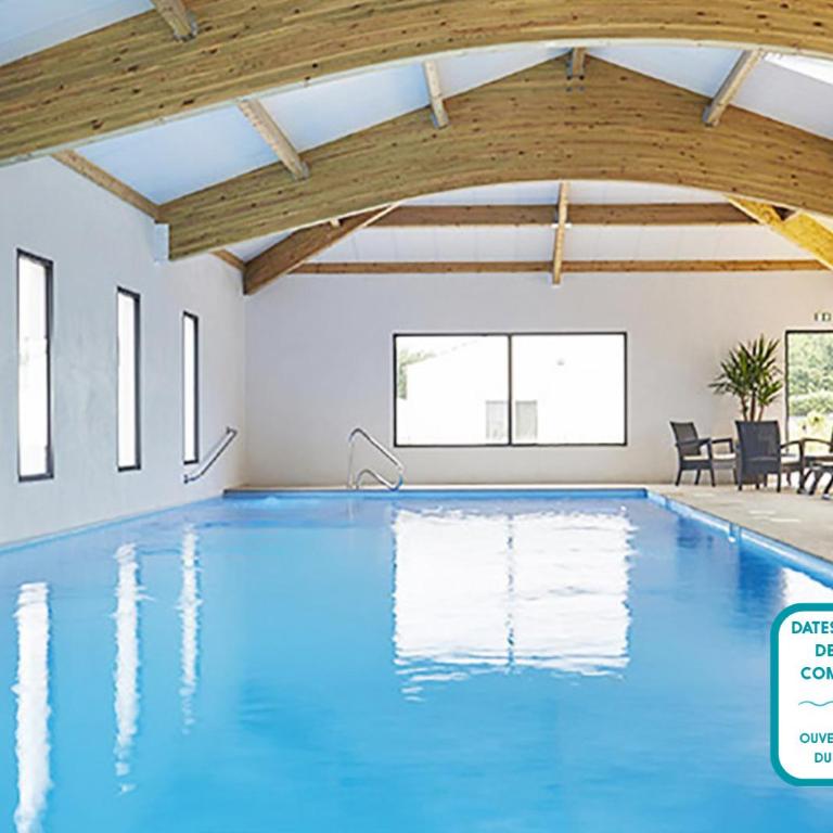 Chalet pour 6 à St-Hilaire - Piscine chauffée - Chalet - 2