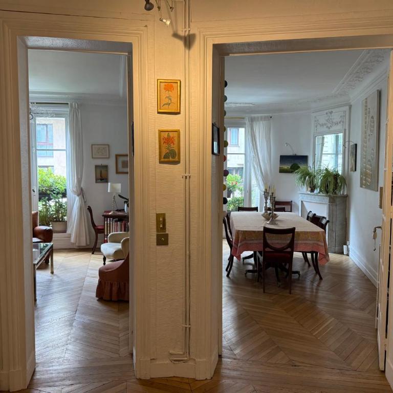 Grand appartement calme avec balcon à Paris 12 - Appartement - 13