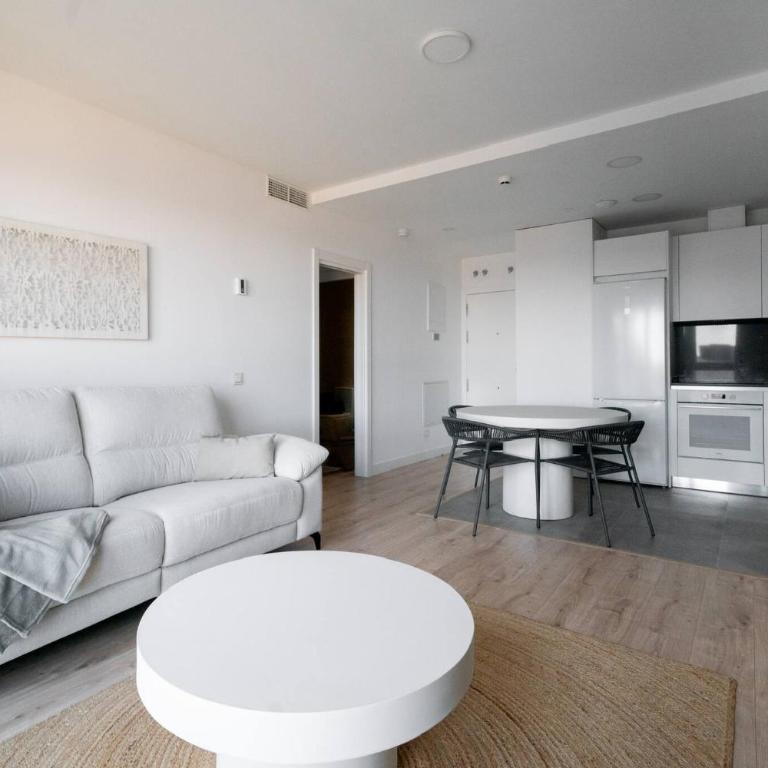 HigueronRentals Urban Sky - Deluxe One-Bedroom Apartment with City View - 7