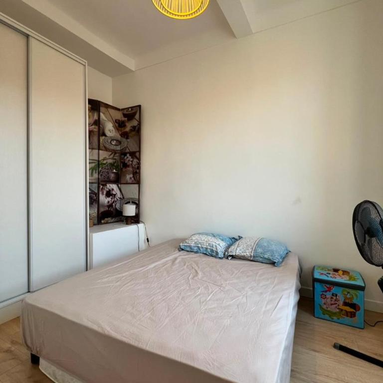 Newly renovated apart in the heart of Old Antibes - Apartment - 8