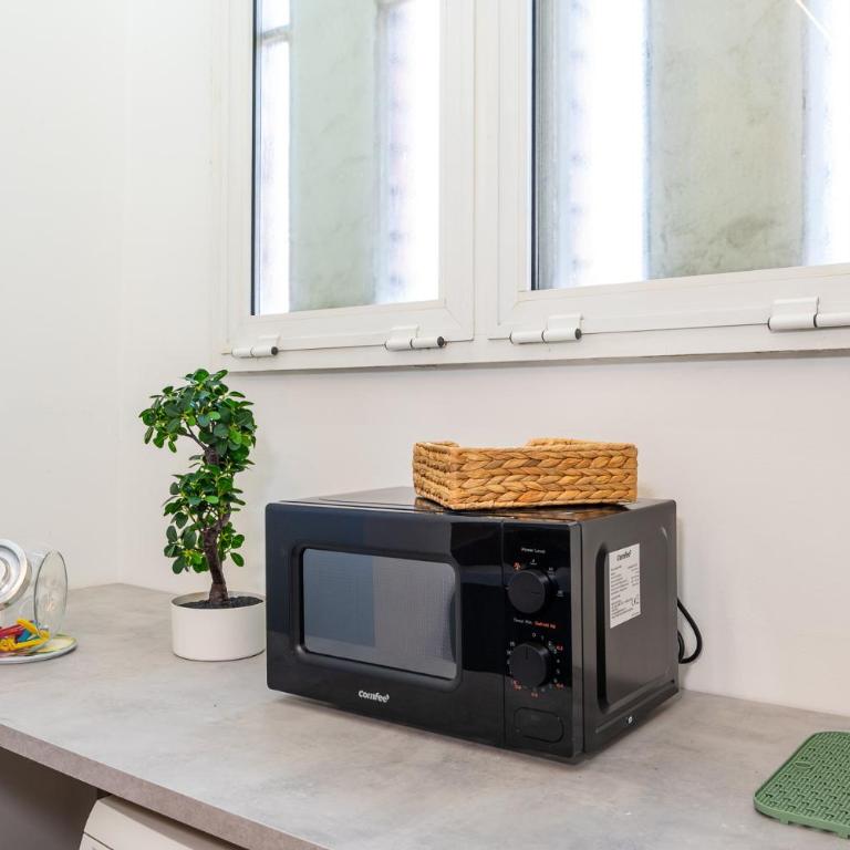 Modern Apartment with Balcony in Milan for 4 - Appartamento con 1 Camera da Letto - 10