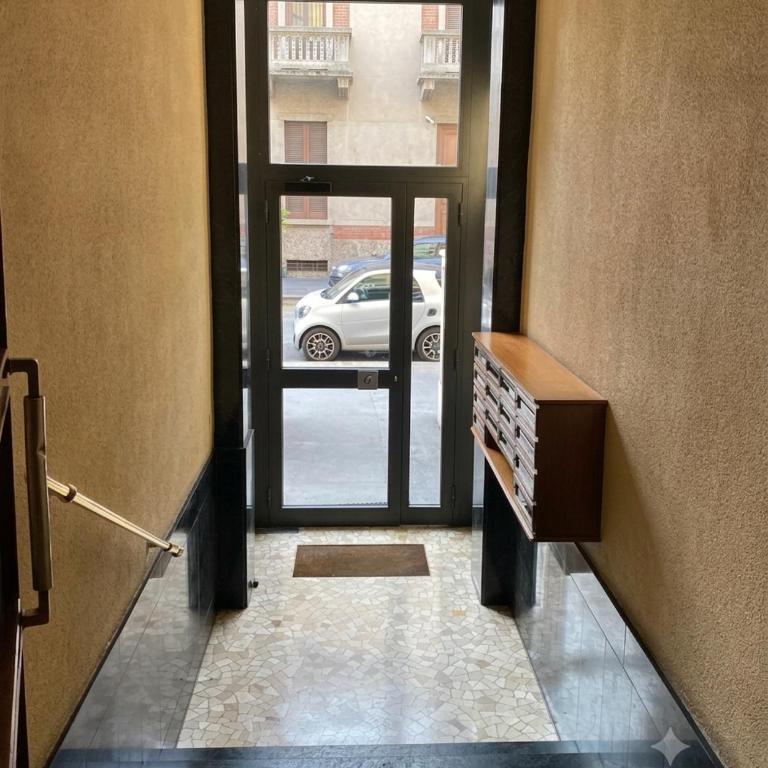 comodo monolocale a 2 minuti da stazione centrale - Appartamento con 1 Camera da Letto - 3