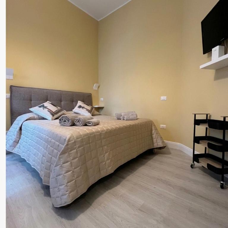 comodo monolocale a 2 minuti da stazione centrale - Appartamento con 1 Camera da Letto - 17