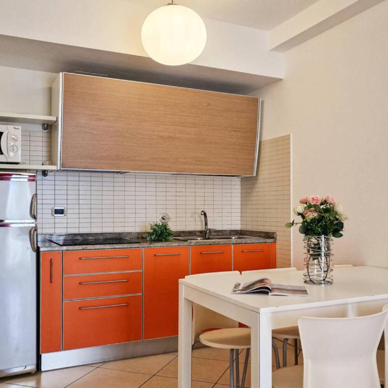 Spacious flat with a bright terrace - Appartamento - 3