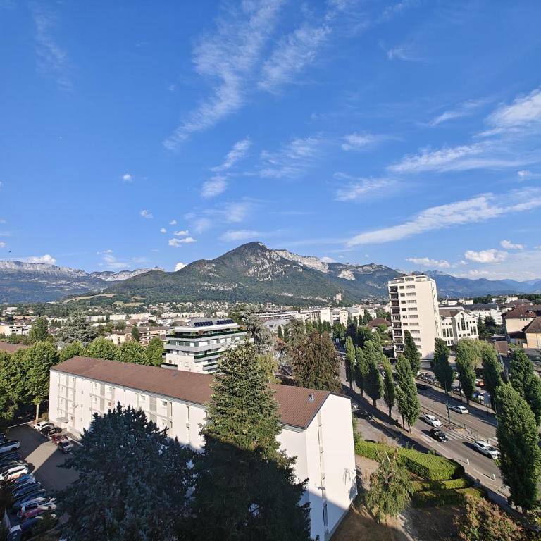 Grand T4 Vue Lac & Montagnes - 8p - Appartement 3 Chambres avec Vue sur la Montagne - 1