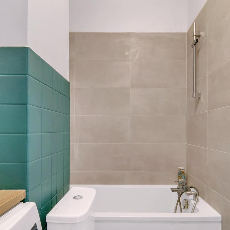 Le Cros Saint Pierre - Plage à 3 mn à pied, Grand balcon, Parking privé - Appartement 1 Chambre - 14