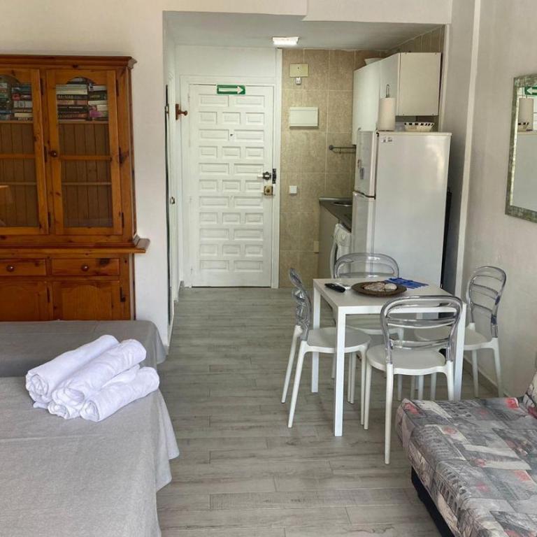 Cozy Studio in Malaga with Extra Beds - Studio - 28