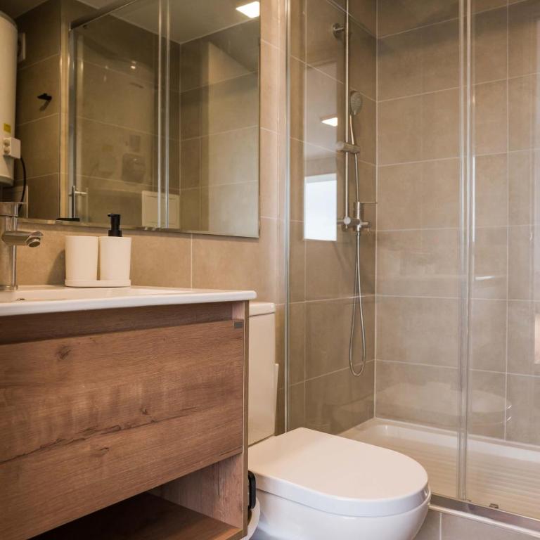 Beautiful 2BR Apt in Las Condes with Pool & Views - Apartamento - 28