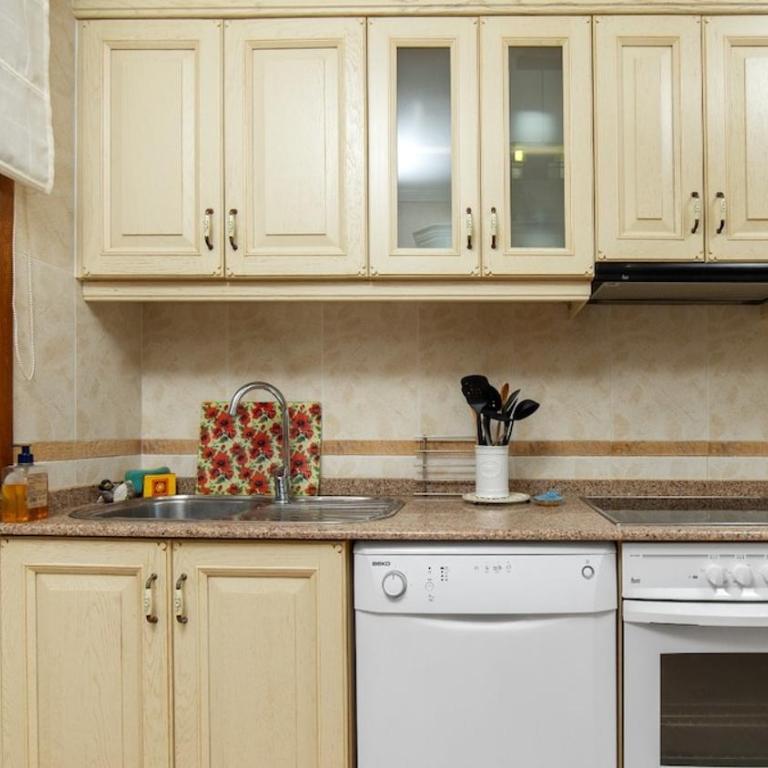 Stylish Villa near beach & pool access - Two-Bedroom House - 15