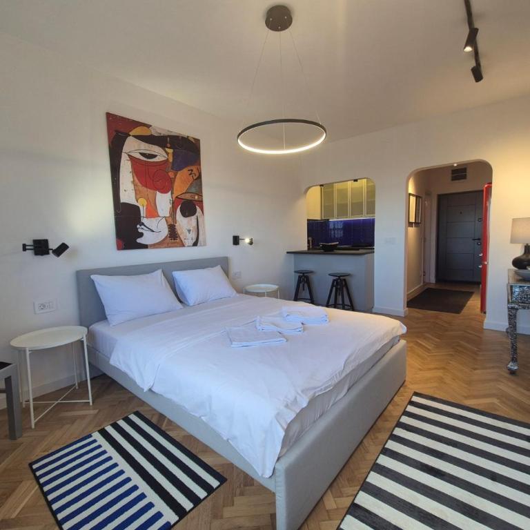 Madera 2 - One-Bedroom Apartment - 1