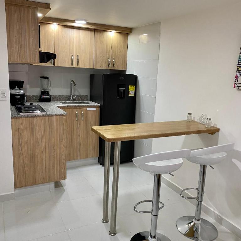 Loft independiente con excelente ubicación en laureles - Apartamento de 1 dormitorio - 4