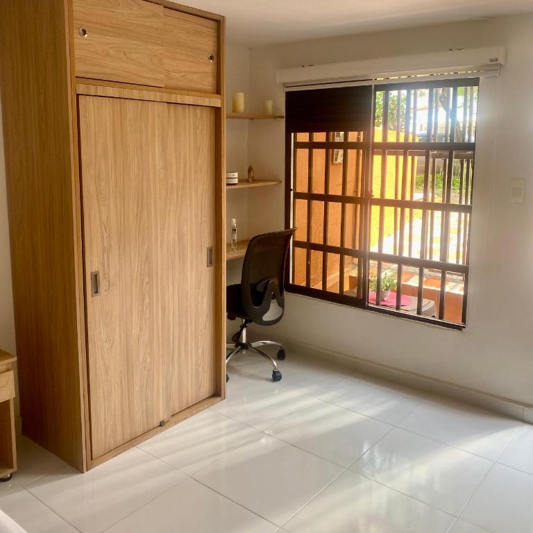 Loft independiente con excelente ubicación en laureles - Apartamento de 1 dormitorio - 11