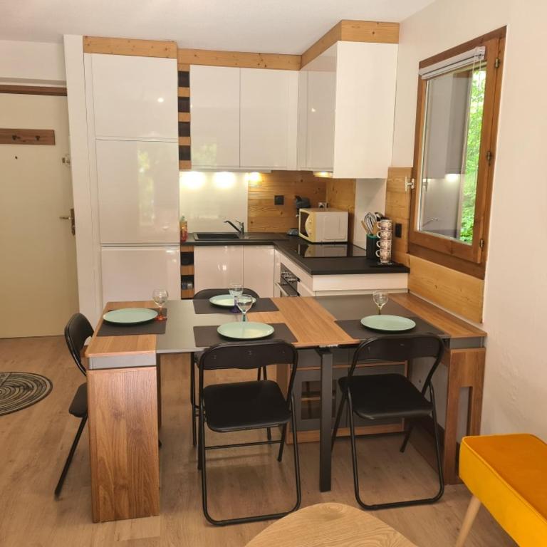 Appart 4 pers, ménage compris, parking et terrasse - Appartement 2 Chambres - 1