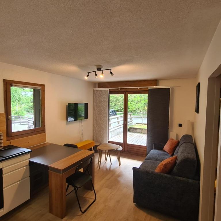 Appart 4 pers, ménage compris, parking et terrasse - Appartement 2 Chambres - 9