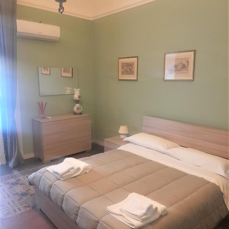 Casa Sveva - Finestra sulla storia - Appartamento Superior con 1 Camera da Letto e Balcone - 3