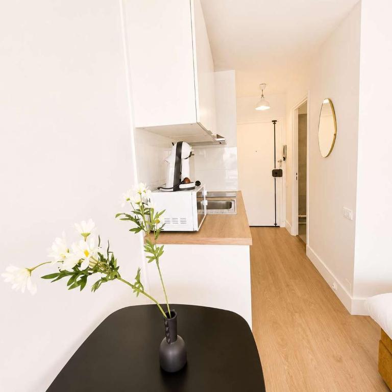 Studio Cosy avec terrasse Metro Pereire 2p - Apartamento - 8