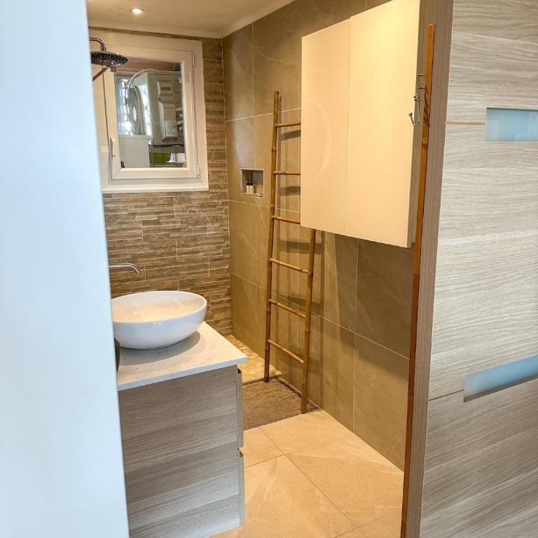 Le Point d'Ancrage Alma, bright and comfortable 2-bedroom - Appartement 1 Chambre - 3